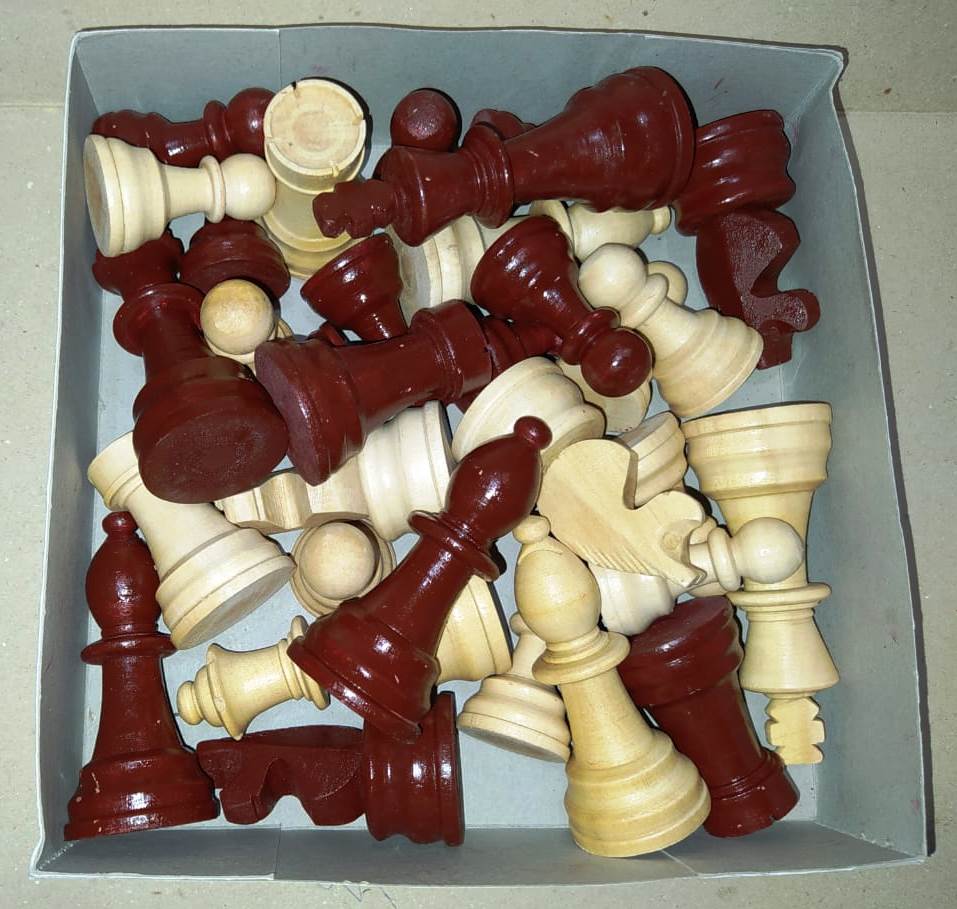 CHESS SET (WOODEN PIECES) - Image 4
